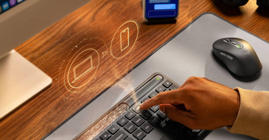 Klávesnice Logitech Signature Slim Solar+, CZ/SK layuot šedá