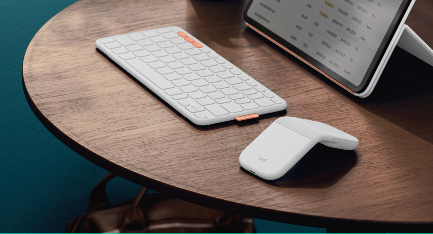 Minimalistická myš Logitech Mobi Fold skvěle doplňuje mobilní pracovní sestavu s notebookem nebo tabletem