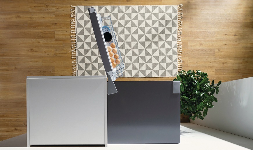 horní pohled na otevřené dveře lednice Gorenje NRK620BA2XL4
