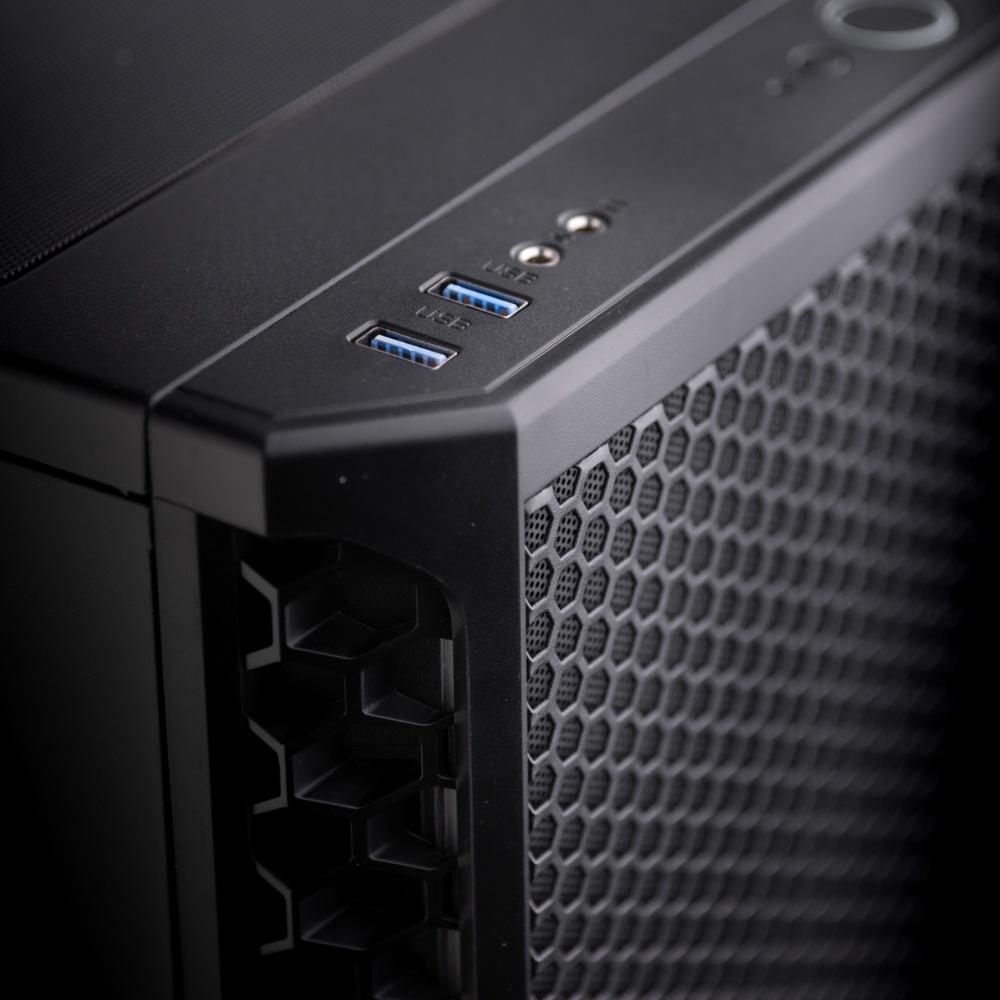 Herní počítač Lynx Challenger + Norton 360 STANDARD 10 GB + VPN 1 uživatel/1 zařízení na 1 rok černý Lynx Challenger (10463087)