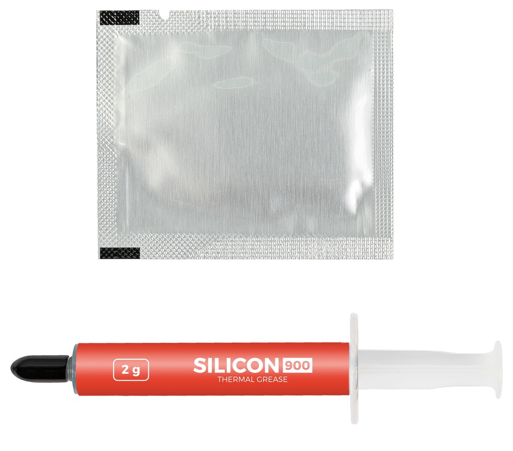 Teplovodivá pasta Genesis SILICON 900 2G šedá Na obrázku je balení teplovodivé pasty Silicon 900. Dole je červená stříkačka s pastou o hmotnosti 2 g, s černou aplikační špičkou a průhledným pístem. Nahoře je přiložený stříbrný sáček, pravděpodobně čisticí ubrousek nebo příslušenství k aplikaci.