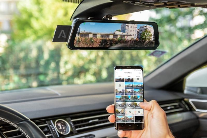 Autokamera LAMAX S9 Dual GPS (s detekcí radarů) černá