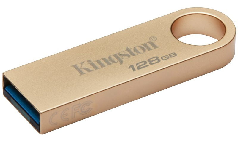 USB Flash Kingston DataTraveler SE9 G3 128GB zlatý Kompaktní kovový USB flashdisk Kingston DataTraveler SE9 G3 zobrazený na bílém pozadí, detailně zachycující minimalistické tělo, integrované očko pro klíčenku a USB-A konektor