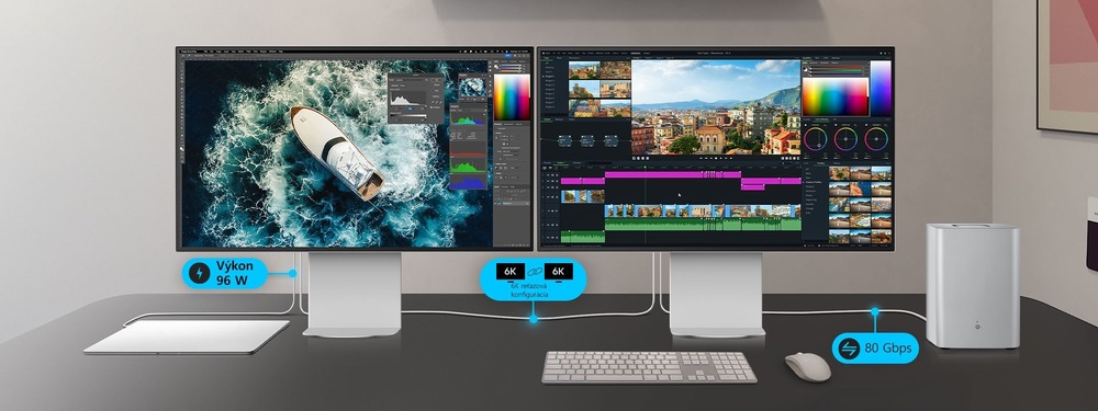 Monitor LG 32U990A-S černý/šedý Dva monitory na elegantním stole zobrazují jachtu nad oceánskými vlnami a software pro střih videa. Klávesnice, myš a malé zařízení jsou poblíž a vytvářejí technicky zdatnou atmosféru.