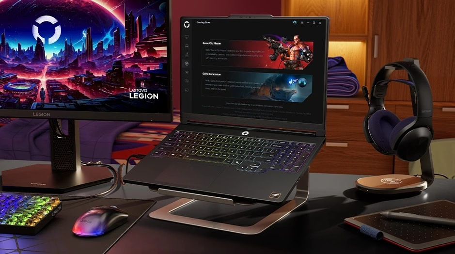 Notebook Lenovo Legion 5 15AGP11 černý Herní notebook Lenovo Legion 5a na stojanu s podsvícenou klávesnicí, monitorem, myší a headsetem v kompletní herní sestavě