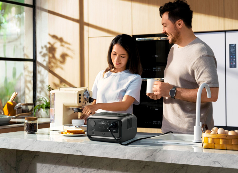 Nabíjecí stanice EcoFlow RIVER 3 Plus Wireless - černá