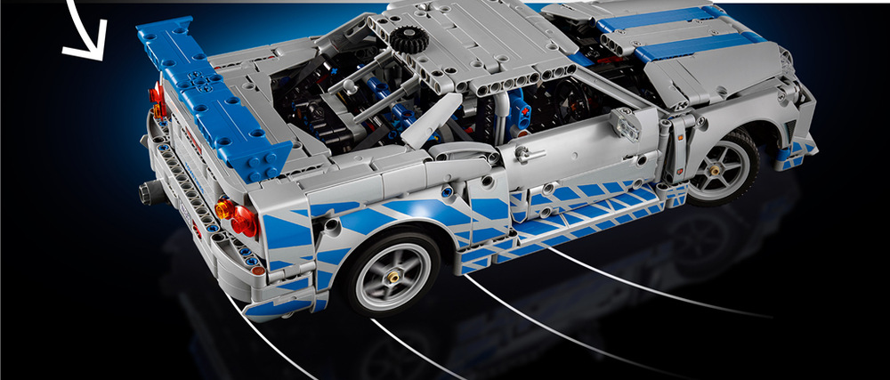 Hotový Nissan vynikne jako výstavní model a aplikace LEGO Builder usnadní stavění díky digitálnímu 3D návodu.