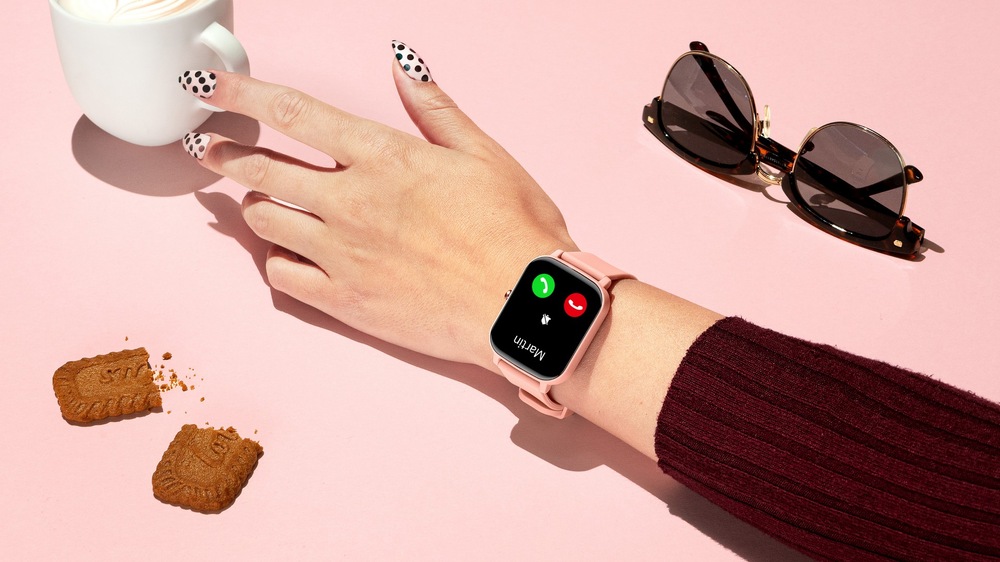 Chytré hodinky Niceboy Watch 5 Lite růžové Přijměte hovor jednoduše na hodinkách! Díky Bluetooth připojení můžete telefonovat přímo z hodinek bez nutnosti manipulace s mobilem.