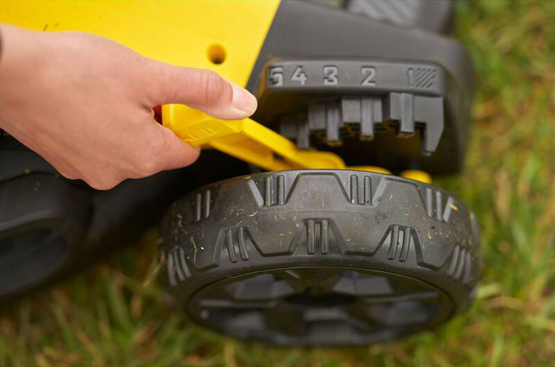 Sekačka Stanley FatMax SFMCMW2651M-QW (s baterií)
