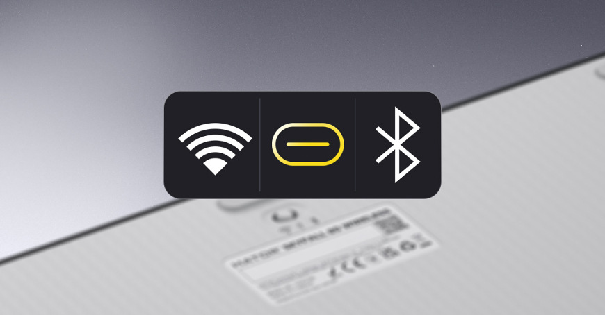 Spodní část klávesnice HATOR Skyfall Wireless se symboly tří režimů připojení