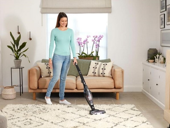 Tyčový vysavač Black-Decker Dustbuster SmartTech SVB620JW-QW Tyčový vysavač Black-Decker Dustbuster SmartTech SVB620JW-QW