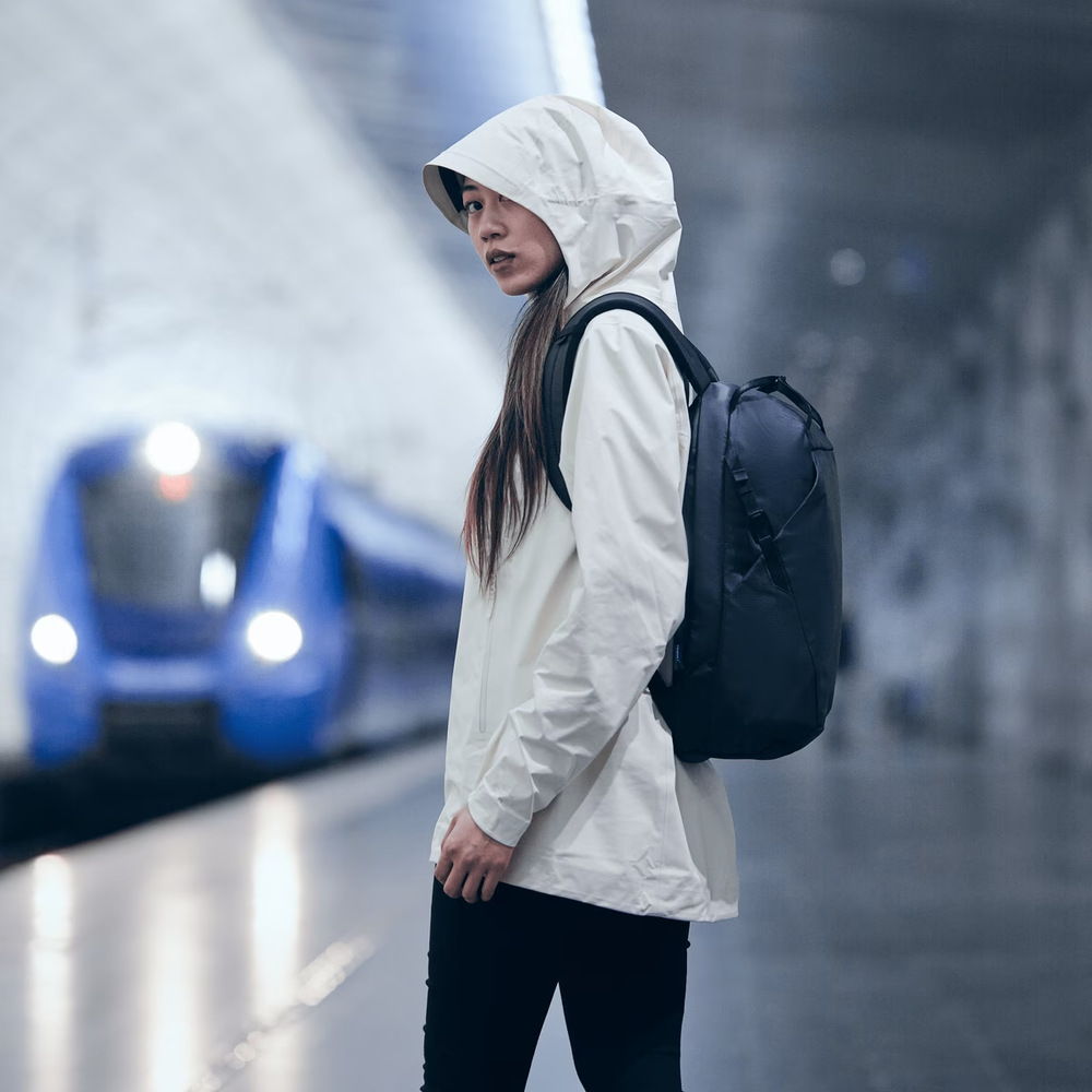 Batoh na notebook THULE Tact 16L černý THULE Tact 16L