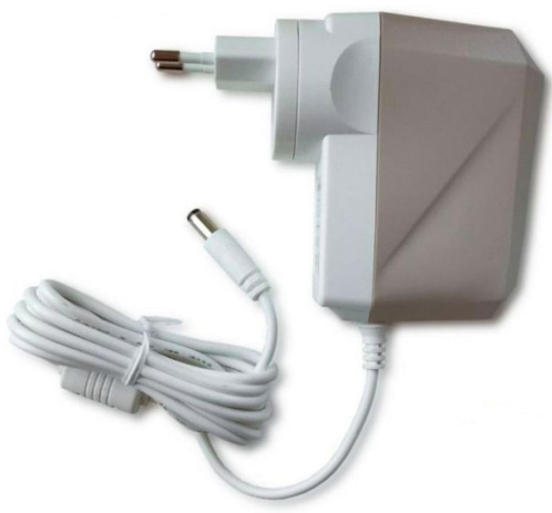 Napájecí adaptér SilentPower iPower X 9V bílý Napájecí adaptér iFi SilentPower iPower X 9V s připojovacím kabelem a DC konektorem
