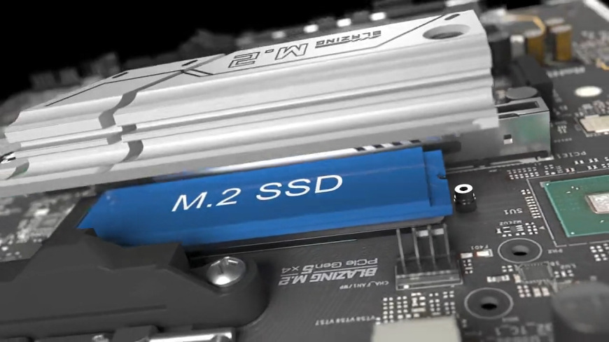 Detail slotu M.2 SSD s chladičem na základní desce ASRock B860 Pro RS WiFi pro rychlé NVMe disky