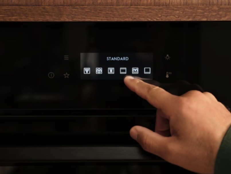 Trouba Electrolux série 800 LOB8S38V bílá Electrolux LOB8S38V funkce asistovaného vaření