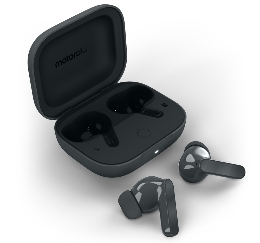 Sluchátka Motorola Moto Buds Bass šedá Černá sluchátka ležící vedle pouzdra Motorola Moto Buds Bass