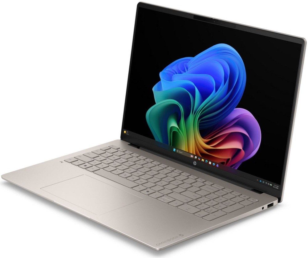 Notebook HP OmniBook 5 16-bp0001ncx + Game Pass předplatné na 2 měsíce béžový Notebook HP OmniBook 5 z bočního pohledu s klávesnicí a displejem