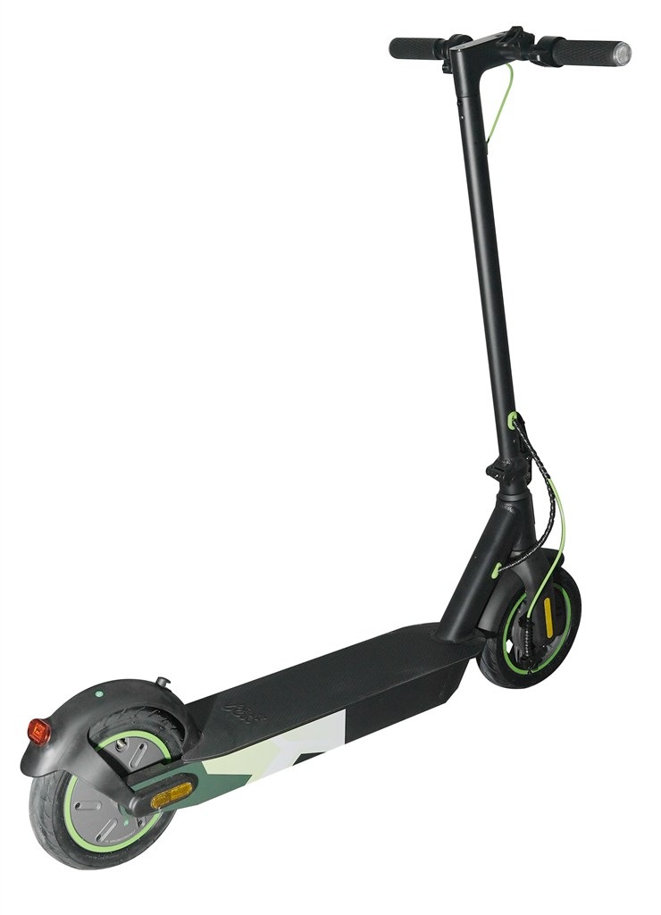 City Boss RS600 dodává výkon 500W motor