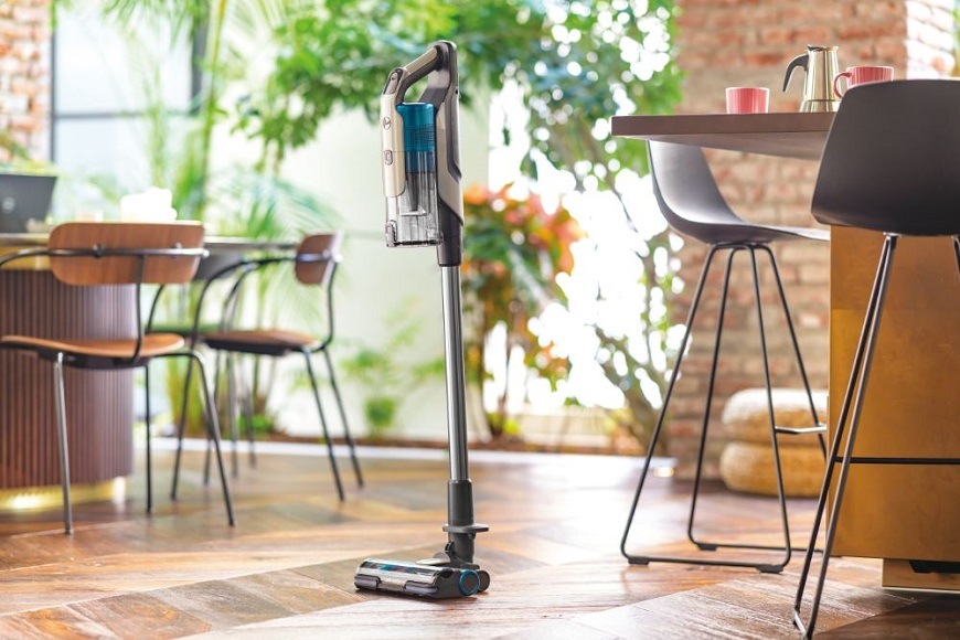 Tyčový vysavač Hoover HF910P 011