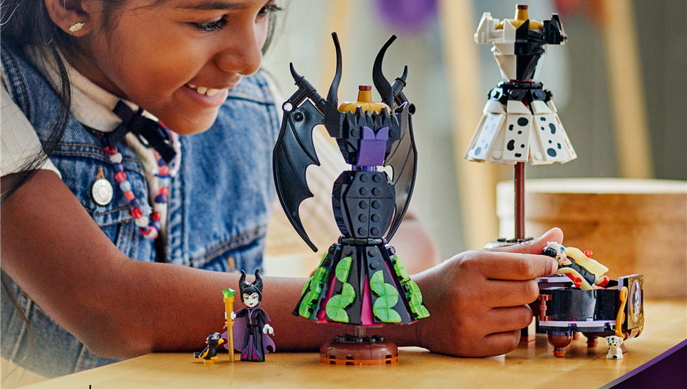 Z 524 dílků vznikne model vysoký 24 cm, který nabízí kreativní hraní dětem od devíti let.