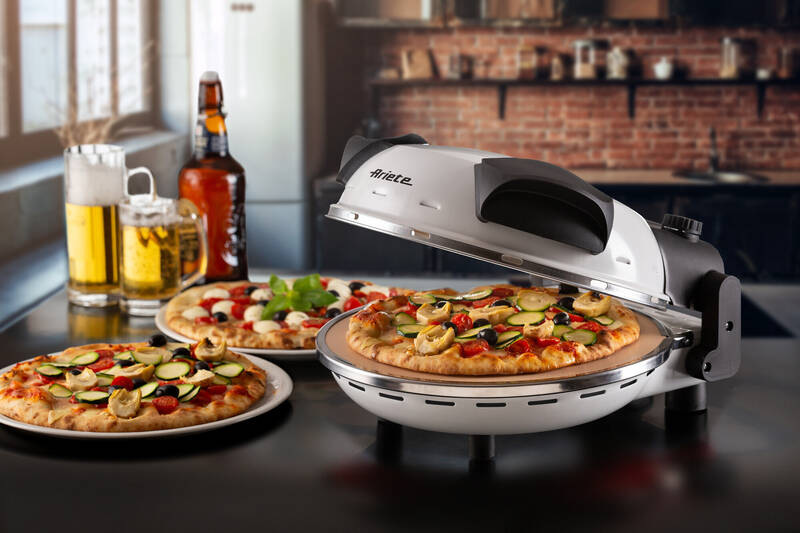 Pec na pizzu Ariete 918 bílá