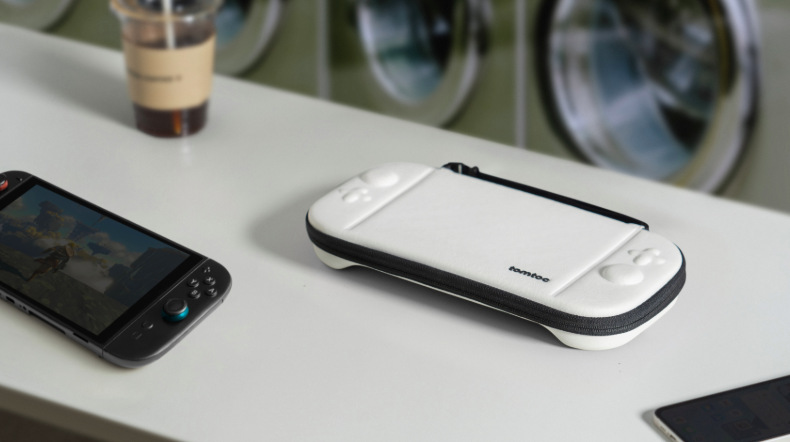 Pouzdro tomtoc Switch 2 Slim Case - bílé