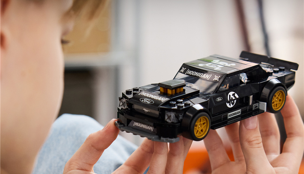 Stavebnice pro děti od 9 let nabízí zábavné stavění, digitální návod a možnost rozšířit automobilovou sbírku.