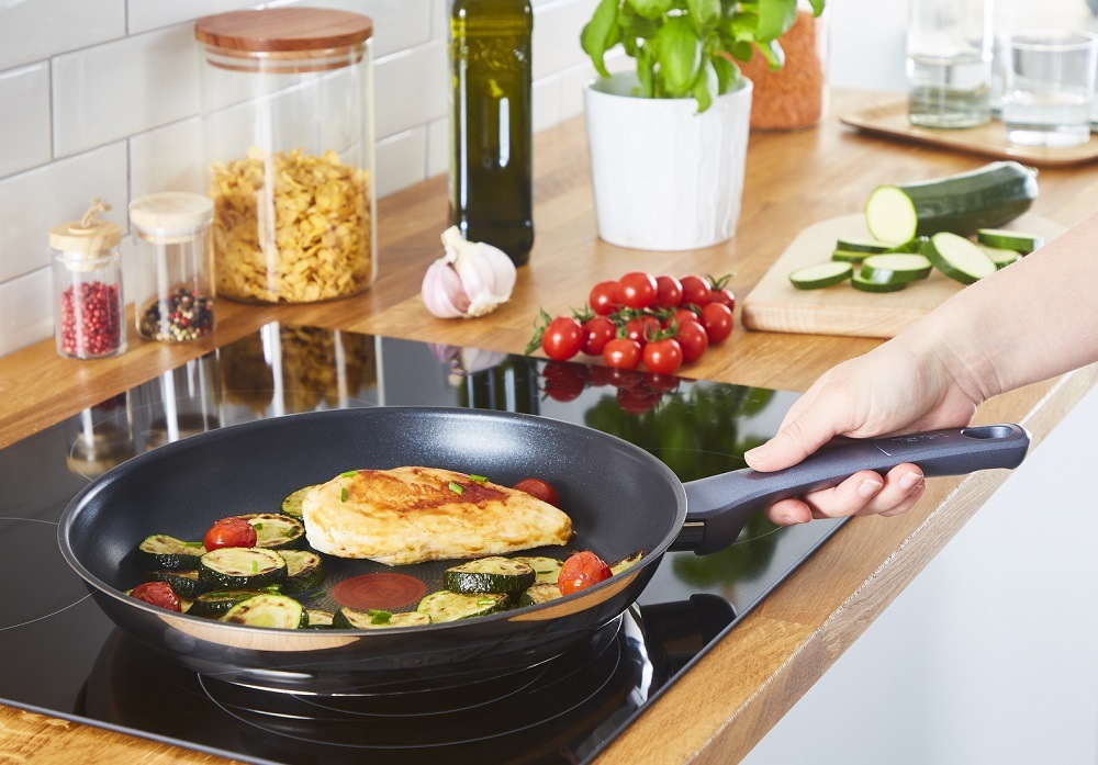 Pánev palačinková Tefal Daily Cook G7313855, 25 cm nerez Tefal G7313855 Daily Cook
