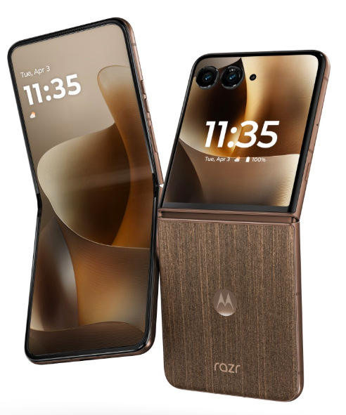 Otevřený a zavřený Motorola Razr 70 Ultra 5G s hlavním a vnějším AMOLED displejem