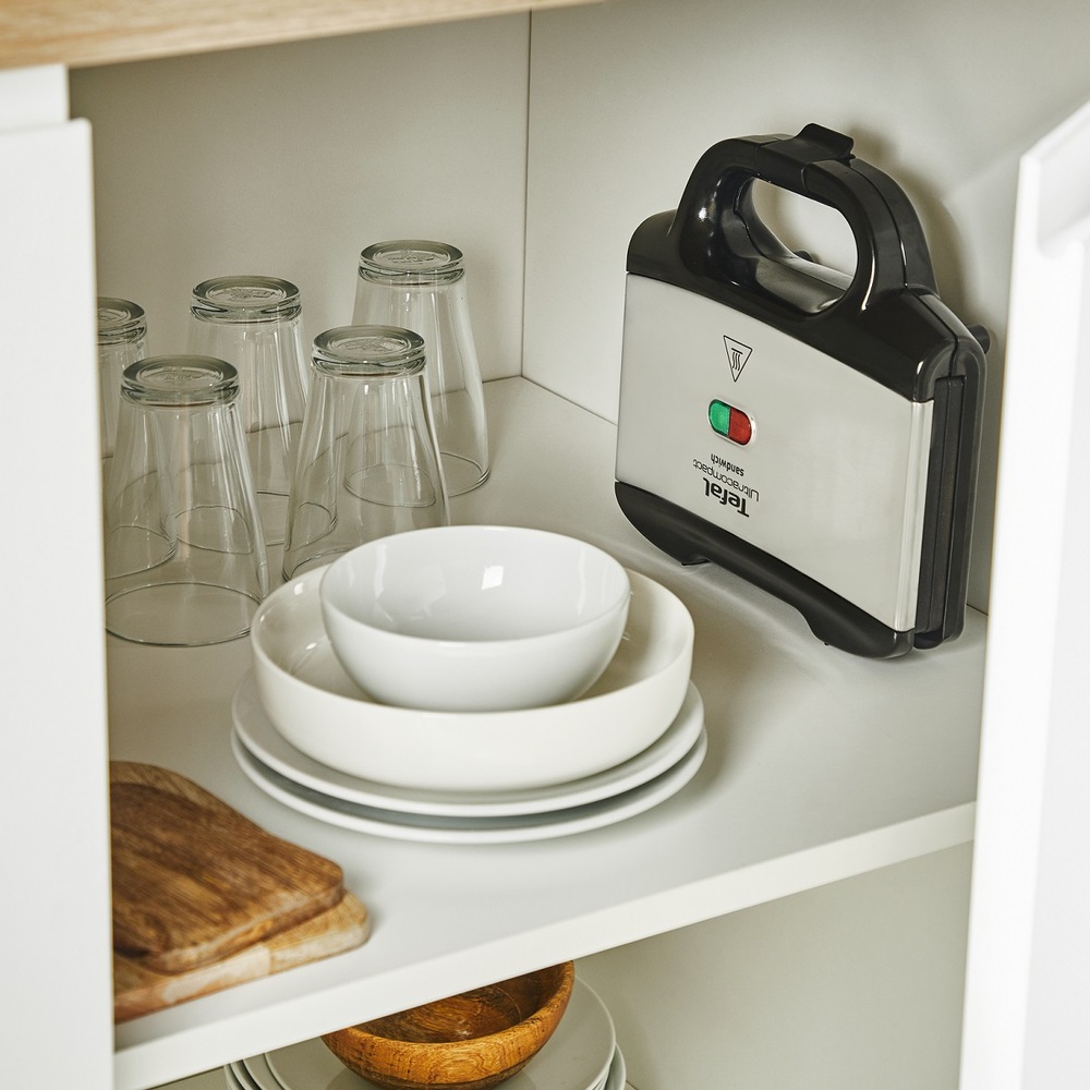 Sendvičovač Tefal Ultracompact SM155212 černý Sendvičovač Tefal Ultracompact SM155212 černý
