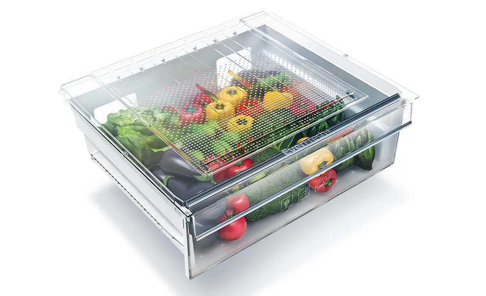 Chladnička s mrazničkou Beko Beyond BCNE400E40SN Chladnička komb. Beko Beyond BCNE400E40SN, NoFrost vestavná, přihrádka EverFresh