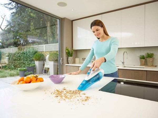 Akumulátorový vysavač Black-Decker Dustbuster WDA315J-QW Akumulátorový vysavač Black-Decker Dustbuster WDA315J-QW