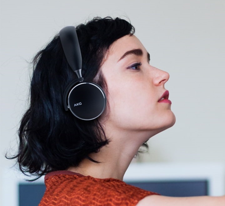 Sluchátka AKG Y500 modrá Sluchátka AKG Y500 modrá
