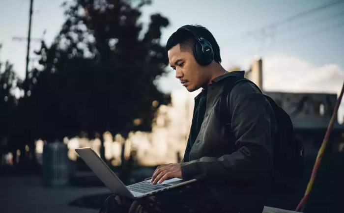 Sluchátka AKG K371-BT černá AKG K371-BT