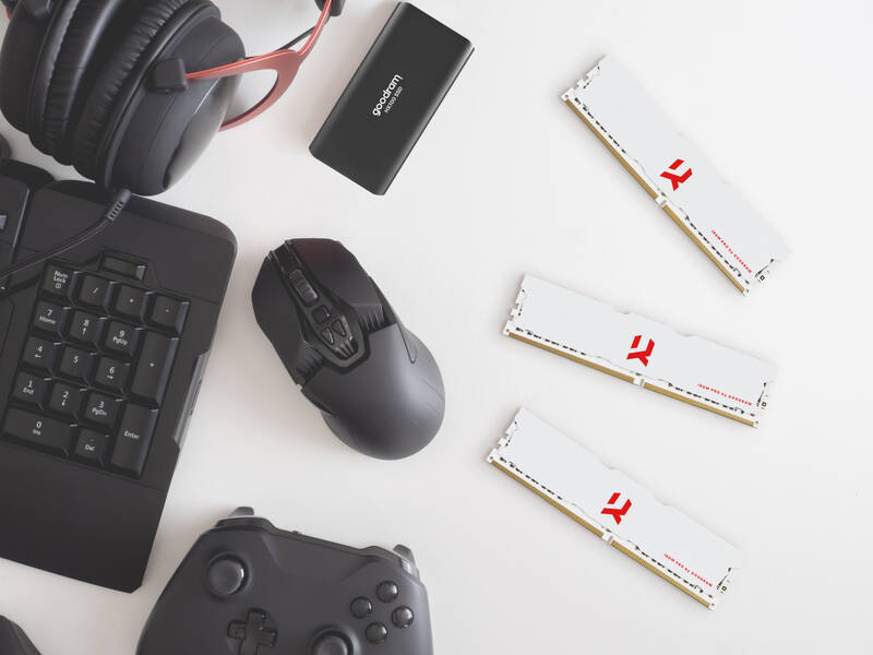 Operační paměť Goodram 8GB DDR4 3600MHz CL18 SR IRDM PRO CRIMSON
