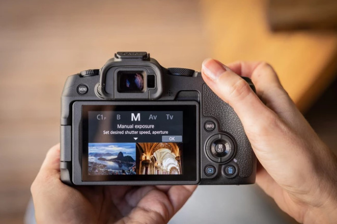Digitální fotoaparát Canon EOS R8, tělo černý Digitální fotoaparát Canon EOS R8, tělo černý