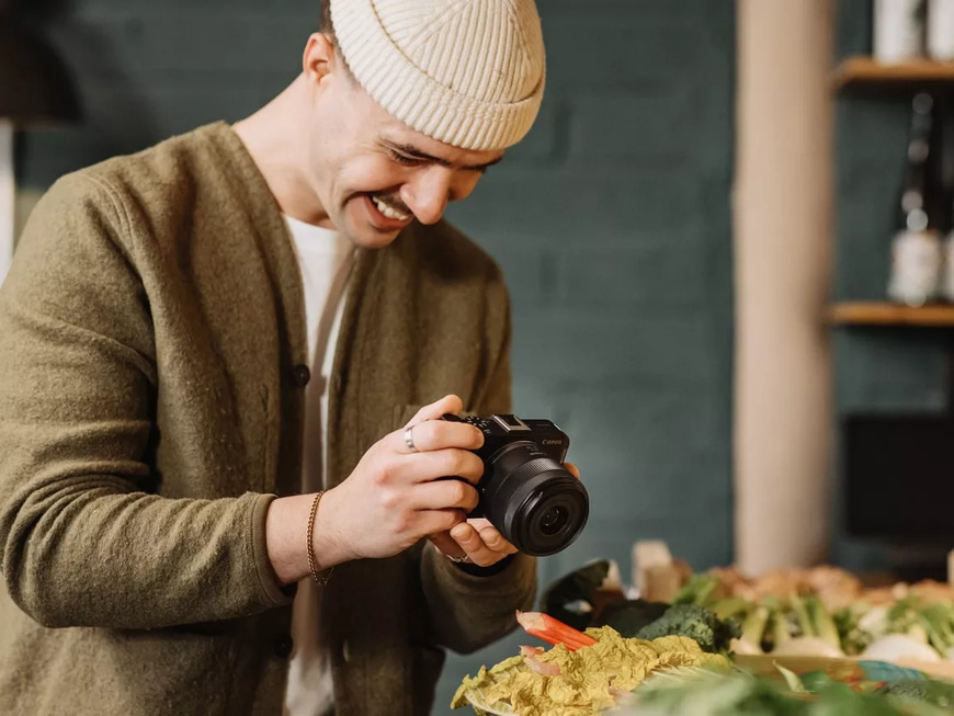 Canon EOS R50 V, tělo