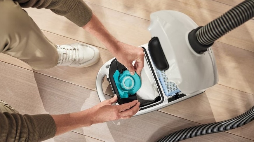 Podlahový vysavač Miele Guard S1 Parquet Flex bílý