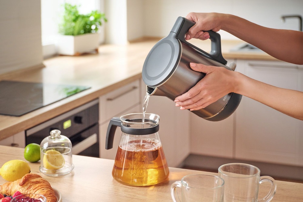 Rychlovarná konvice Sencor SWK 0800GY, 1,7 l nerez Horká voda, studená konvice