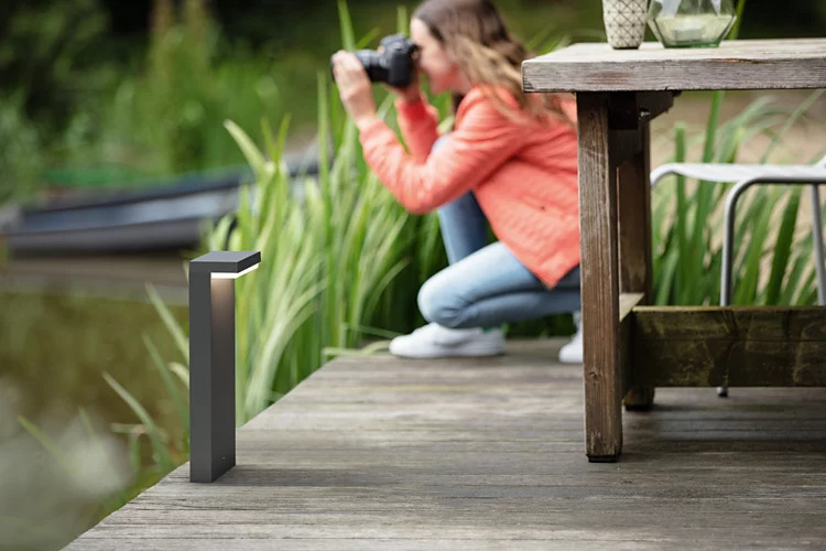 Venkovní svítidlo Philips Bustan Pedestal, LED - antracitové Venkovní svítidlo Philips Bustan Pedestal, LED - antracitové