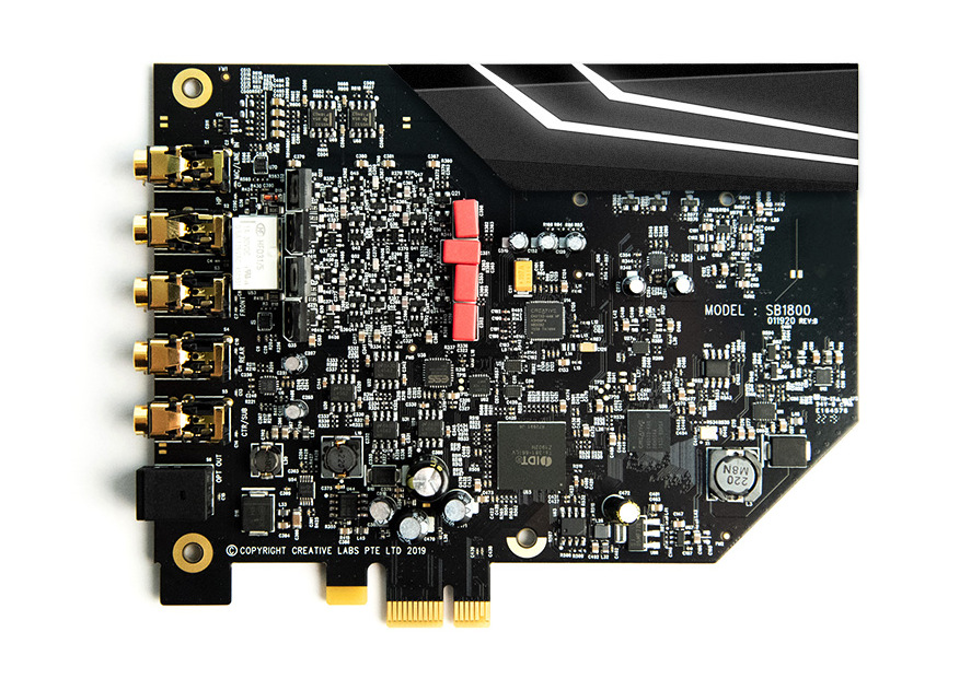 Základem kvalitního poslechu je u Creative Sound BlasterX AE-7 referenční kvalita zvuku