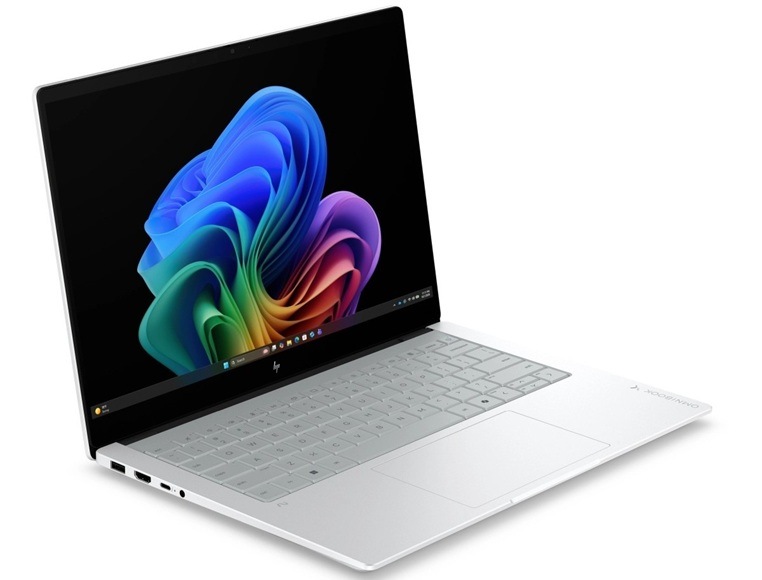 Notebook HP OmniBook X AI 14-ka0071ncx + Game Pass předplatné na 2 měsíce stříbrný Detail obrázku notebooku.