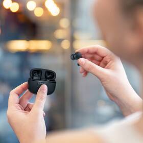 Sluchátka LAMAX Clips1 Play černá barva
