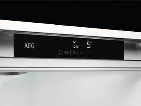 Chladnička AEG RKE532F2DW bílá

 obrázek produktu 3 z 8
