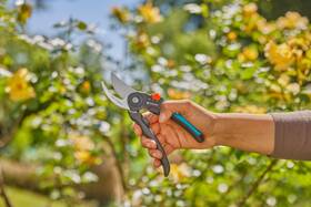 Nůžky zahradní Gardena PremiumCut Flex 

 obrázek produktu 1 z 2