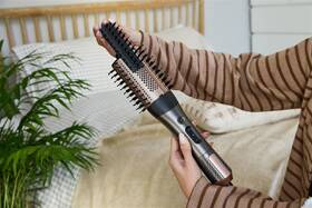 Vlasový kartáč Remington AS6077 ONE™ PowerDry&Smooth šedý

 obrázek produktu 14 z 20