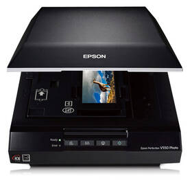 Skener Epson V550 Photo černý

 obrázek produktu 2 z 5