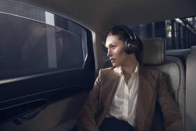 Sluchátka Bang & Olufsen Beoplay H95 černá

 obrázek produktu 10 z 11
