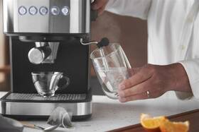 Pákový kávovar RUSSELL HOBBS Heaton 28700-56 černý/nerez

 obrázek produktu 28 z 32