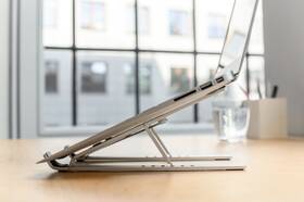 Stojánek FIXED Frame Fold pro notebooky a tablety, skládací stříbrný

 obrázek produktu 6 z 7
